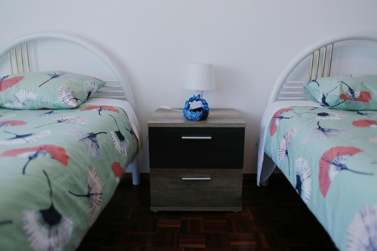 Apartamento Na Praia กอสตา ดา กาปาริกา ภายนอก รูปภาพ