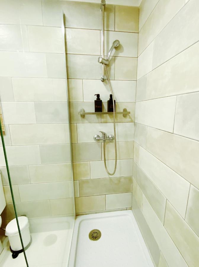 Apartamento Na Praia กอสตา ดา กาปาริกา ภายนอก รูปภาพ