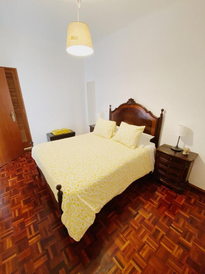 Apartamento Na Praia กอสตา ดา กาปาริกา ภายนอก รูปภาพ