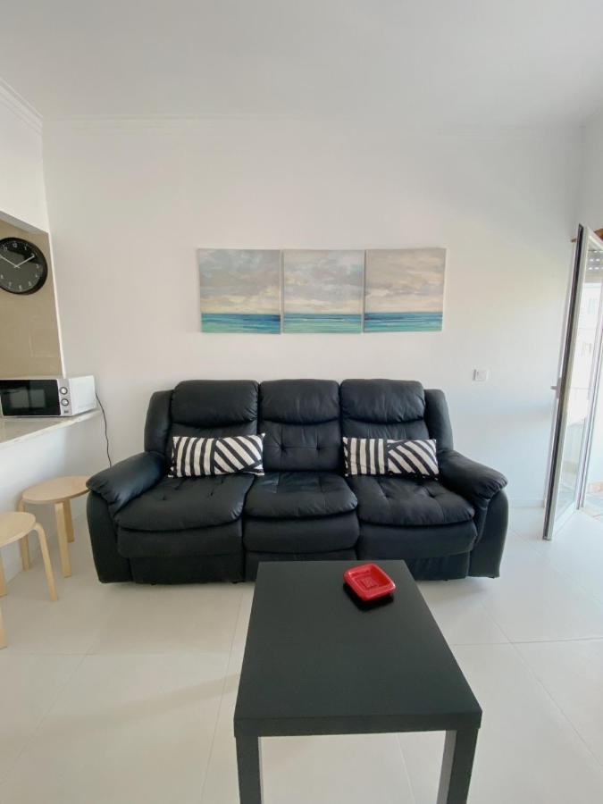 Apartamento Na Praia กอสตา ดา กาปาริกา ภายนอก รูปภาพ