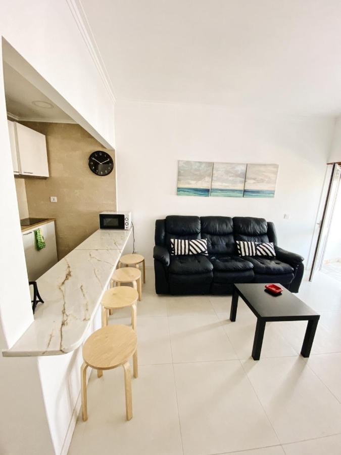 Apartamento Na Praia กอสตา ดา กาปาริกา ภายนอก รูปภาพ
